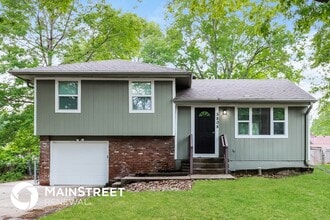 Building Photo - 5808 N Drury Ave