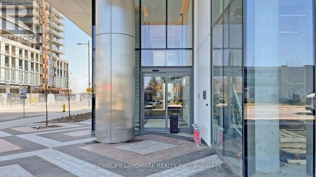 Building Photo - 950 Portage Pkwy
