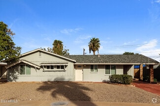 Building Photo - 3638 W Luke Ave