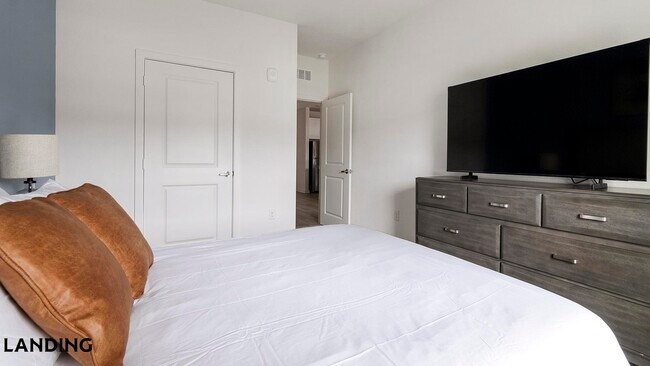 Foto del edificio - 12525 Tibbets Ln