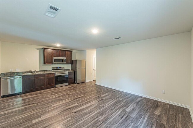 Building Photo - 5509 Nielan St