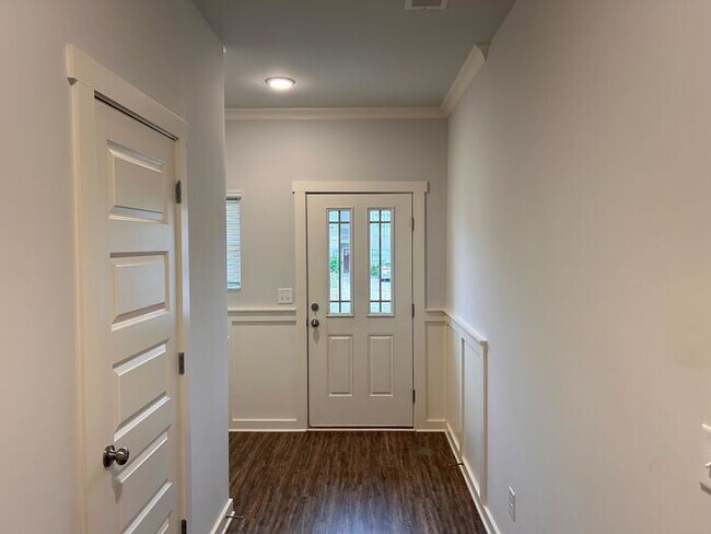 Building Photo - Town home for rent in Calera!