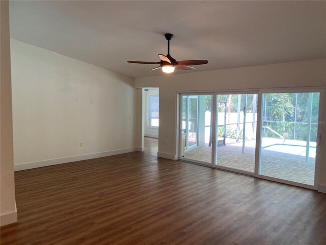 Living Room - 328 N Bay Hills Blvd