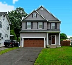 Building Photo - 407 W Inman Ave