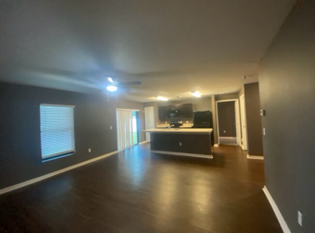 Foto del edificio - 26463 Mott Ave