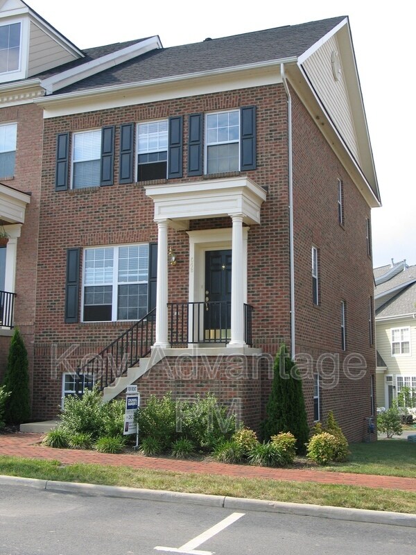 Foto del edificio - 648 Belmont Bay Dr