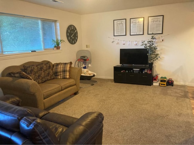 Building Photo - 243 S 100 W