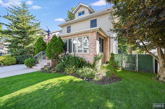 Foto del edificio - 1110 Edgewood Ln