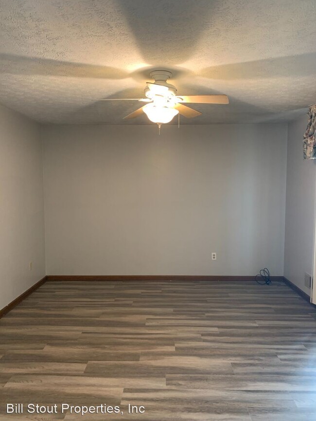 Building Photo - 3 br, 2.5 bath House - 4611 Estate Drive
