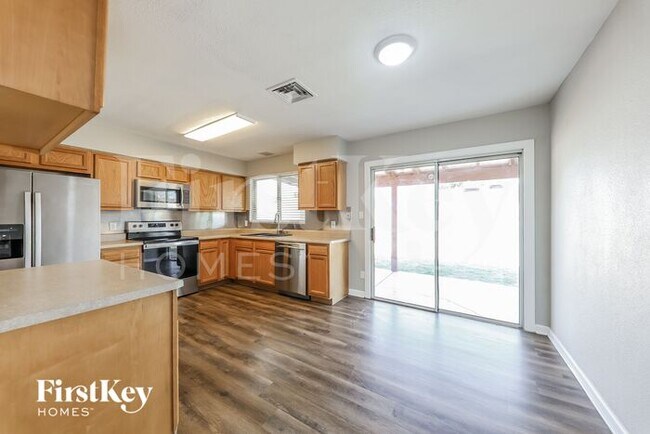 Foto del edificio - 17810 North 28th Drive