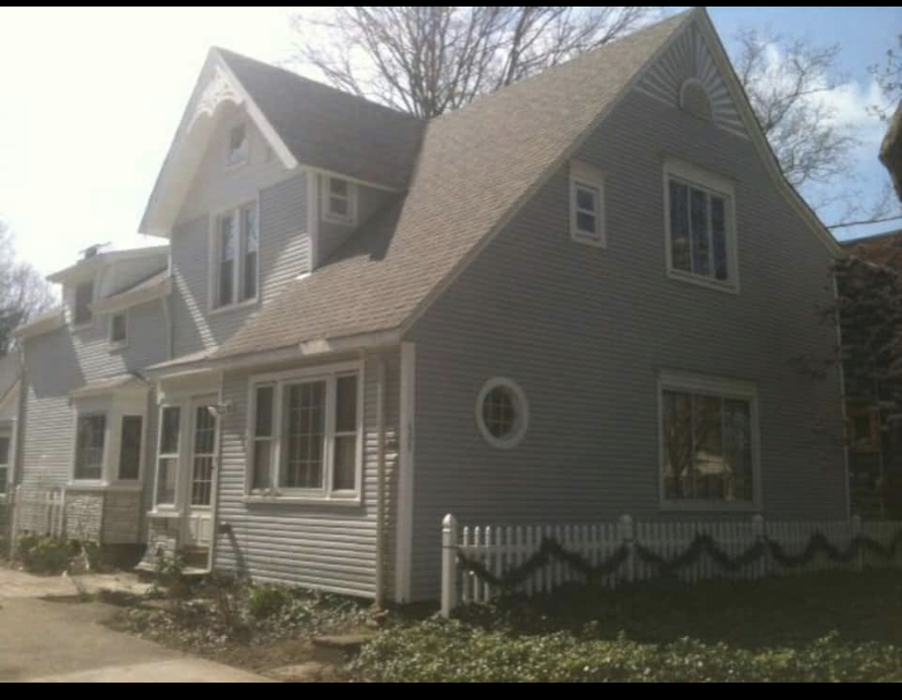 2nd floor apartment - 18018 Nottingham Rd