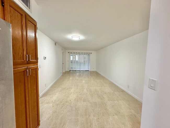 Foto del edificio - 321 Norwood Ter