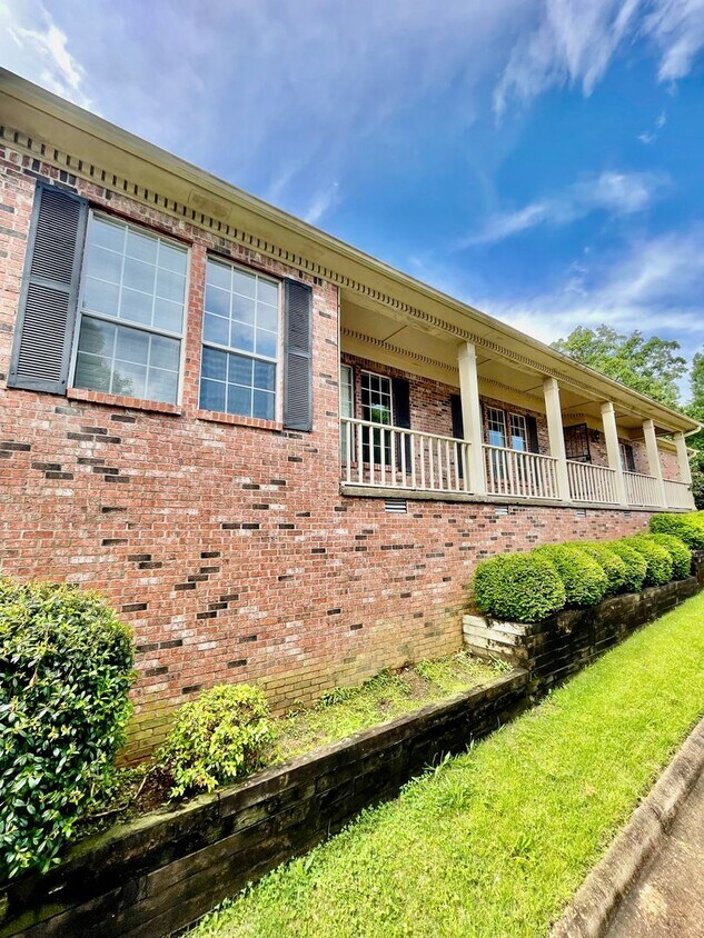 1323 Gleneagles Ln, Little Rock, AR 72212 House Rental in Little Rock