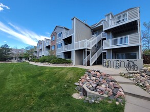 Building Photo - 2850 Aurora Ave