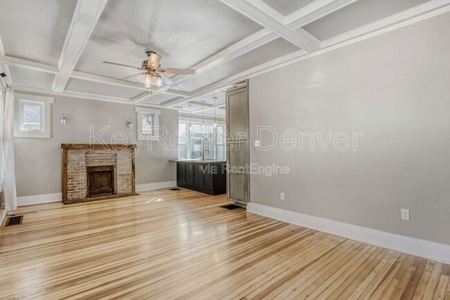 Building Photo - 3056 W Clyde Pl