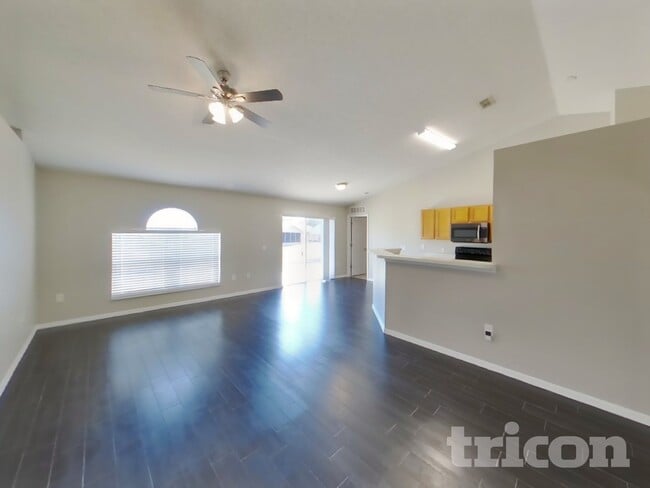 Building Photo - 5148 Jenson Ave