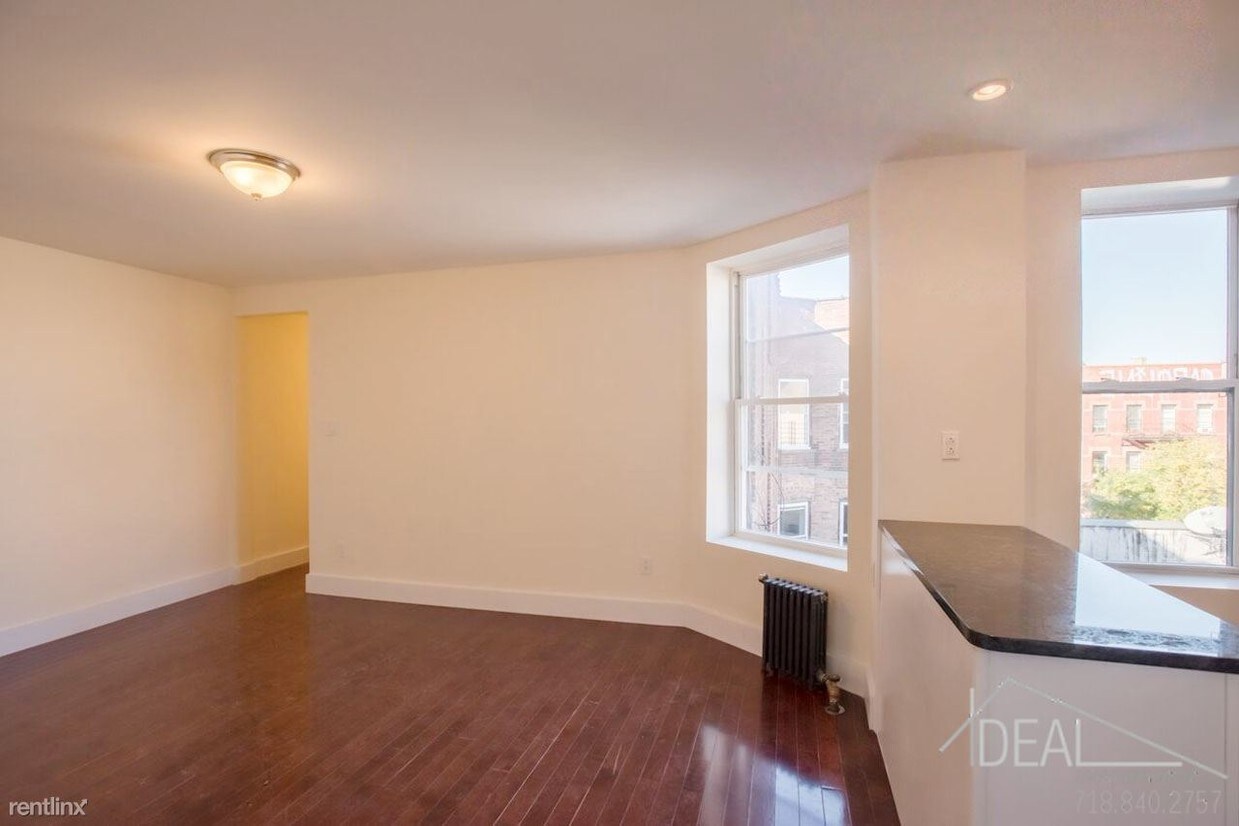 Foto principal - 1040 Lafayette Ave