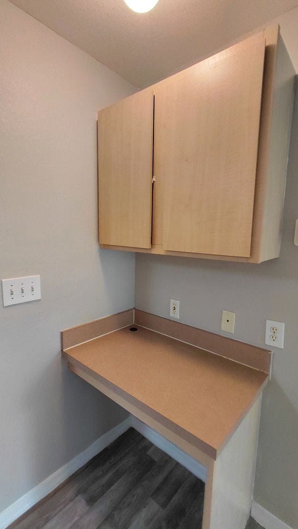 Building Photo - Spacious 3 bedroom, 2 bath Condo located i...