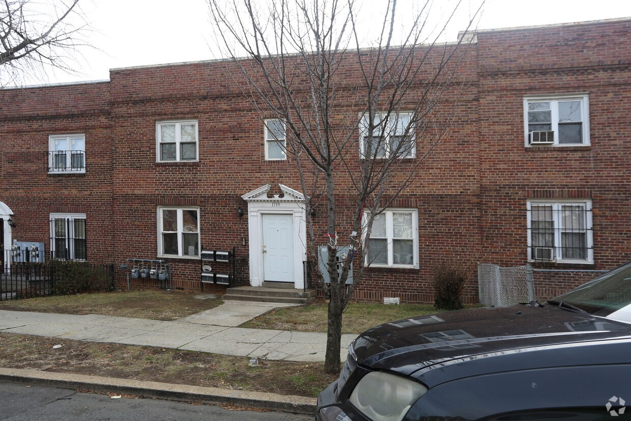 Building Photo - 1719 Capitol Ave NE