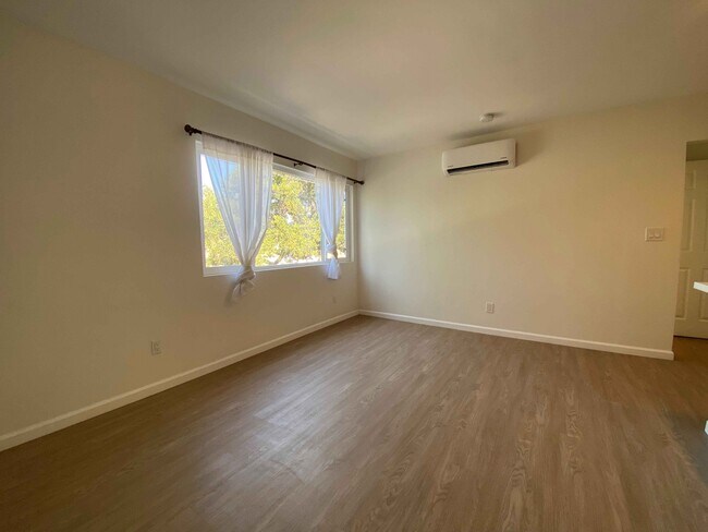Foto del edificio - 223 N Avenue 58