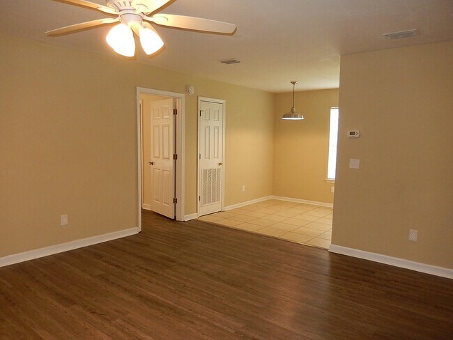 Building Photo - 1412 Calloway St