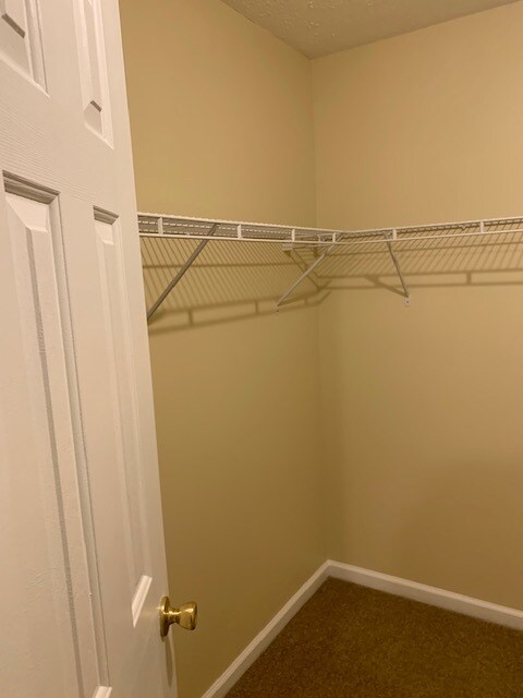 Foto del edificio - 101 Cypress Grove Dr