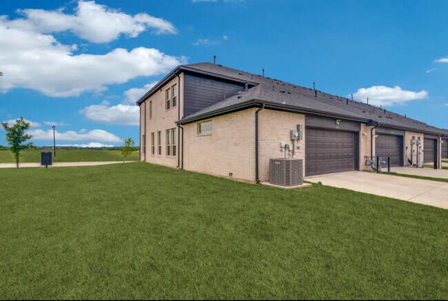 Foto del edificio - 3628 Chaucer Trl