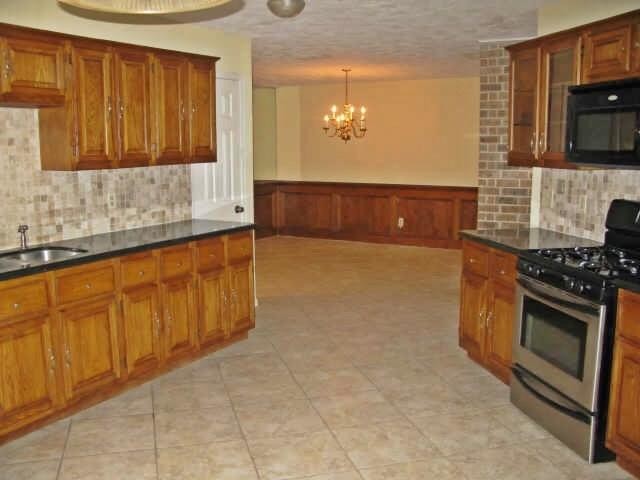 Building Photo - 3910 Crystal Falls Dr