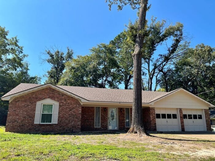 South Tyler! Beautiful 3 Bedroom, 2 Bath Home House Rental in Tyler