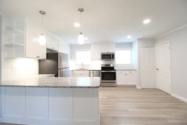 Building Photo - 2 Bedroom 1 Bath Near KU Med