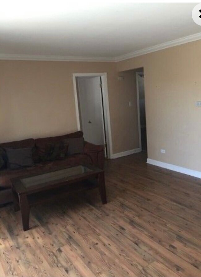 Building Photo - 4400 W 55th St