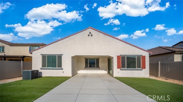 Foto del edificio - 29613 Tulipwood St