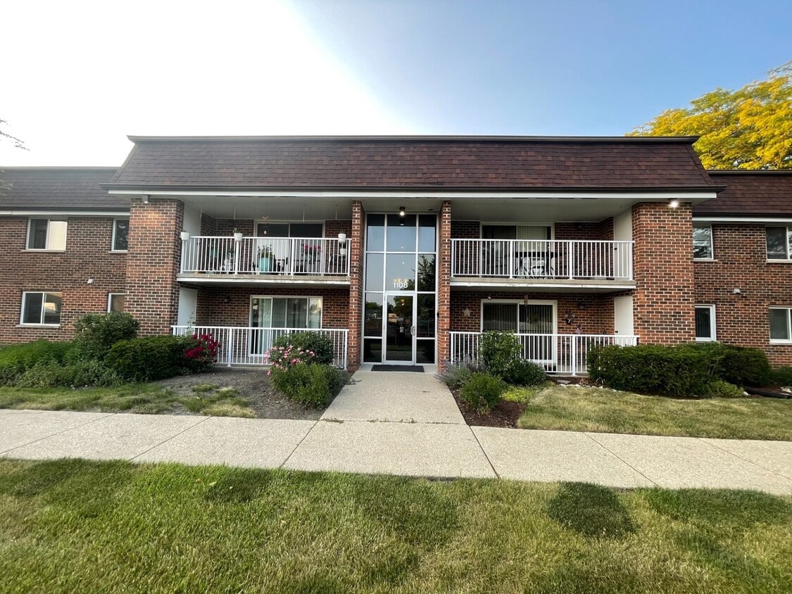 Primary Photo - 1108 Mercury Dr