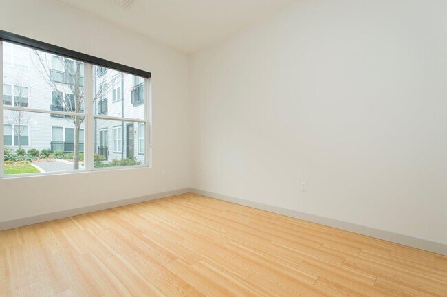 Foto del edificio - 320 D St