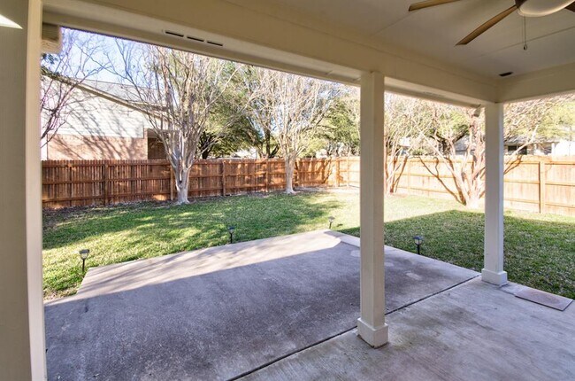 Building Photo - 10700 Beard Ave