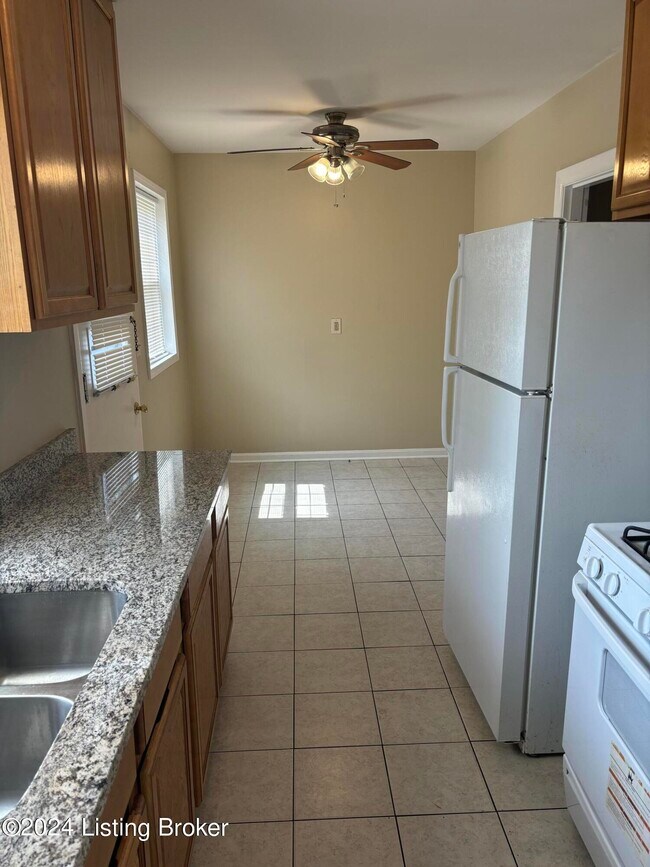 Foto del edificio - 3802 Nanz Ave