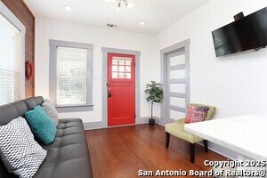 Foto del edificio - 131 Klein St