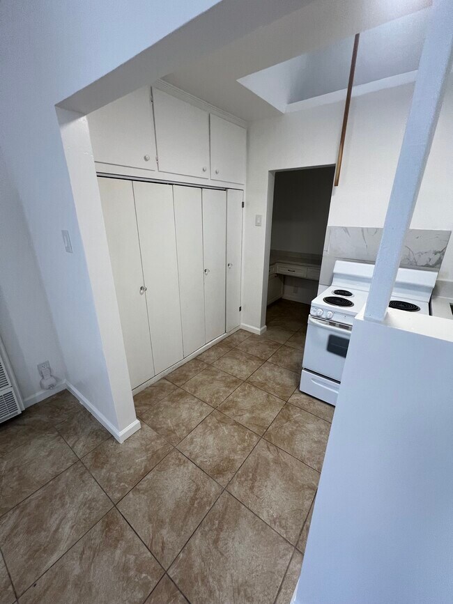 Foto del edificio - 3664 W 54th St