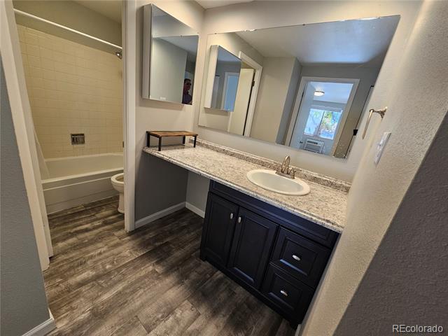 Foto del edificio - 1304 S Parker Rd