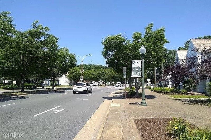 Foto del edificio - 10364 Warwick Blvd