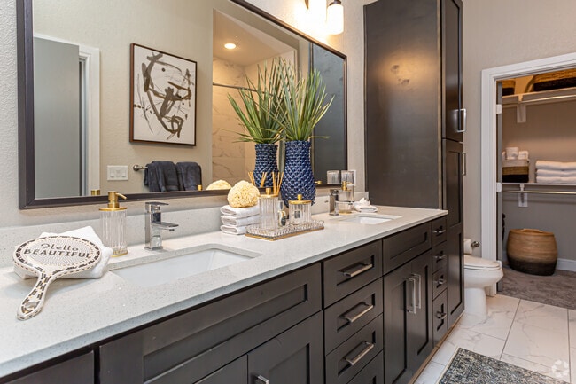 1 BR, 1 BA - 734 SF - Canal 1535 Apartments