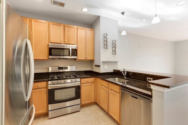 Foto del edificio - 2665 Prosperity Ave