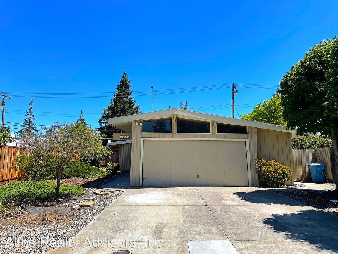 Foto principal - 4 br, 2 bath House - 3609 South Court