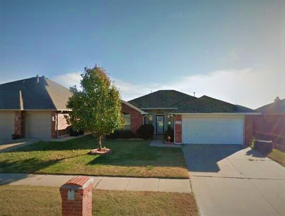 Primary Photo - 2732 SE 97th St