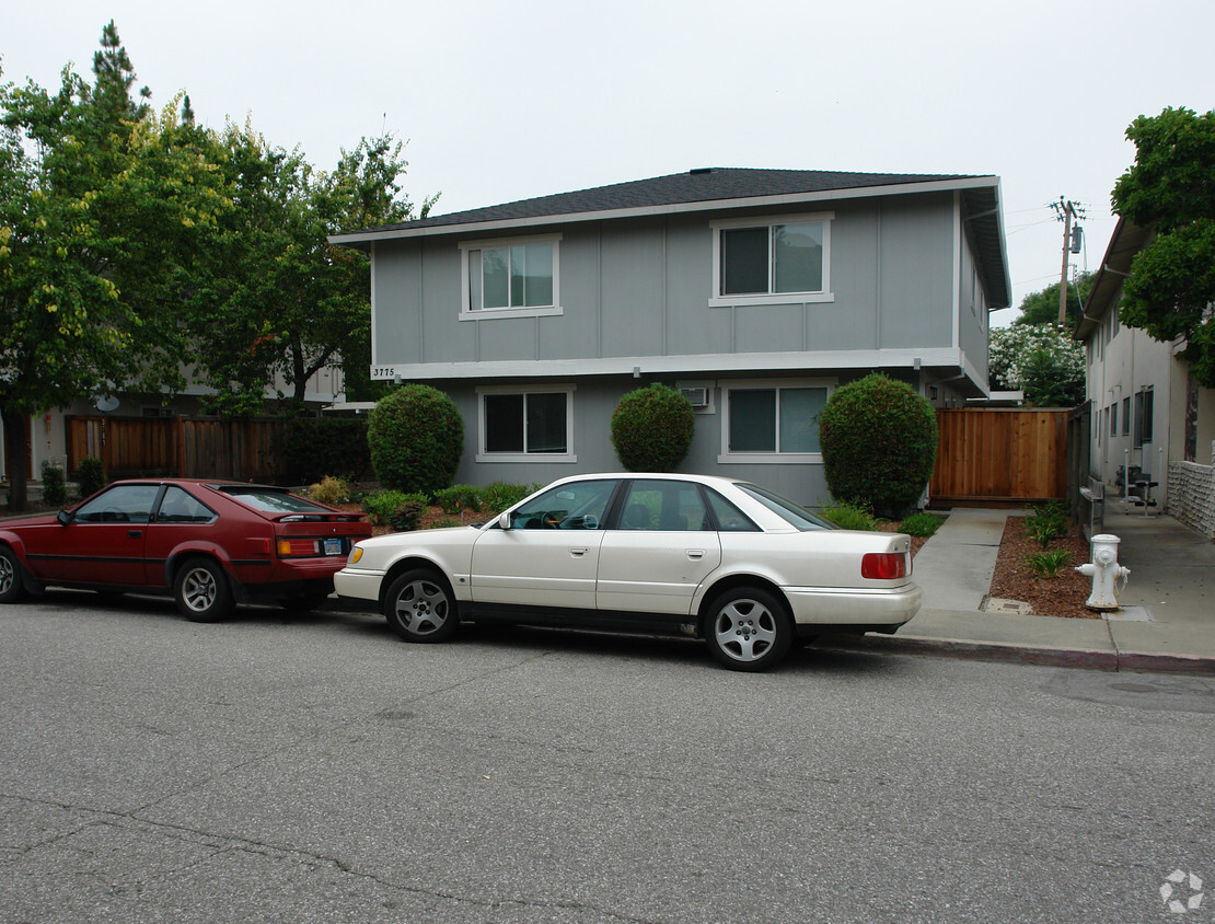 Primary Photo - 3775 Miramar