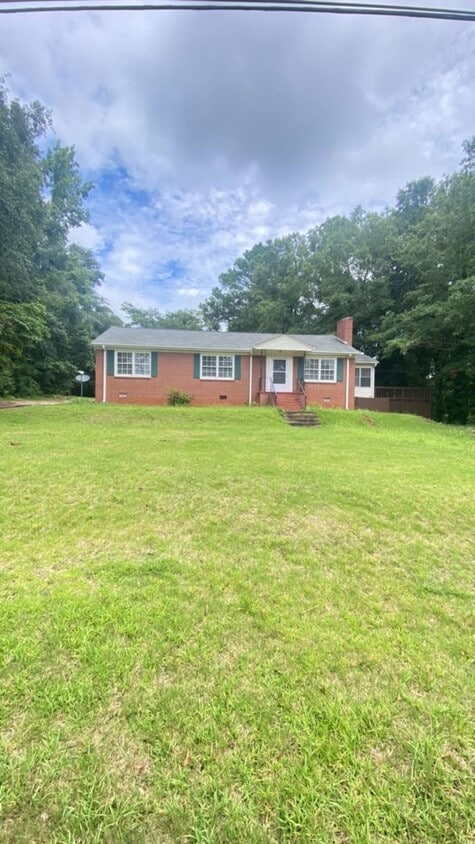 Primary Photo - 1006 N 16th Ct