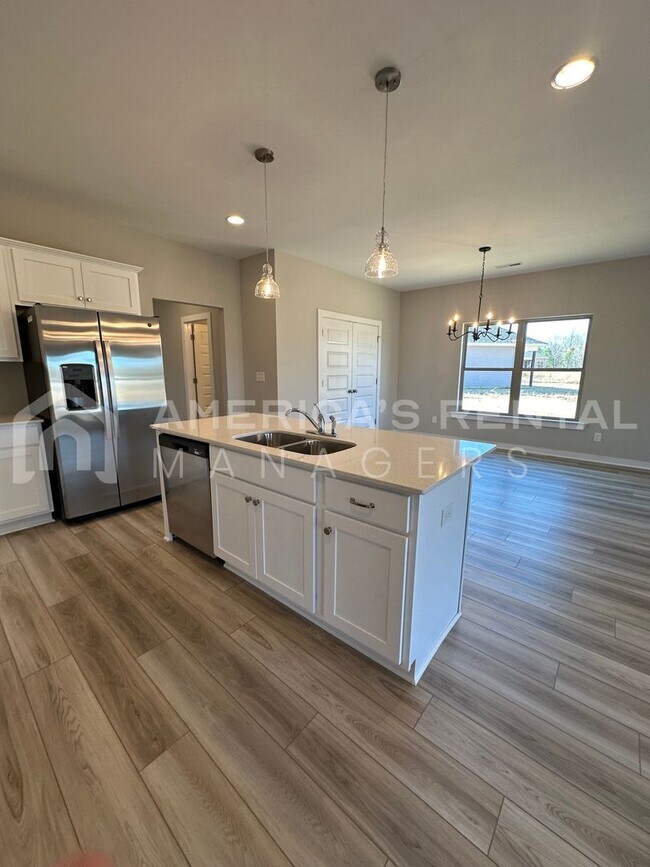 Building Photo - Home for Rent in Meridianville, AL!!! Avai...