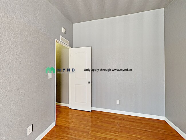 Building Photo - 2 br, 1 bath Apartment - 2219 23rd Ave