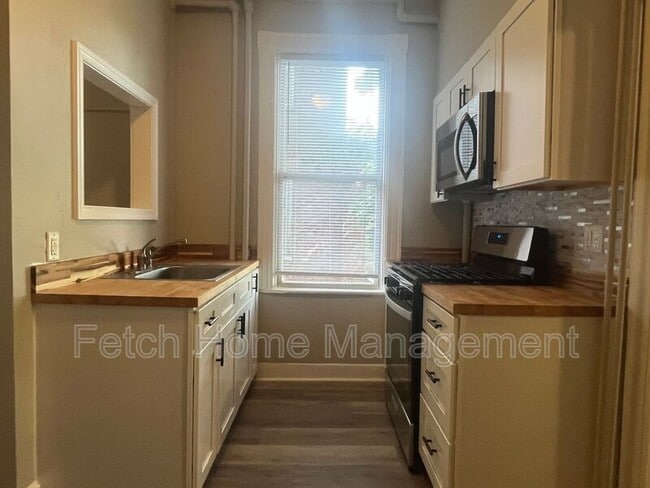 Foto del edificio - 552 Pershing Ave