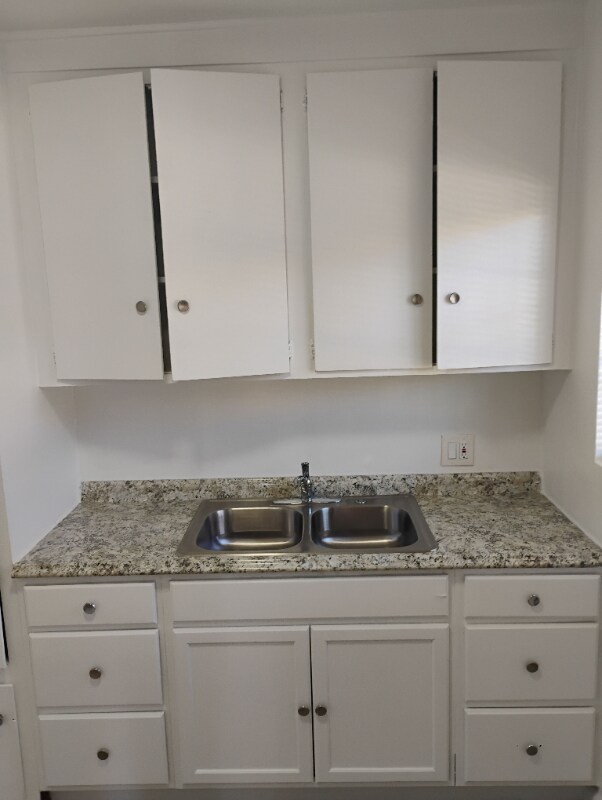 Foto del edificio - 14129 Vanowen St